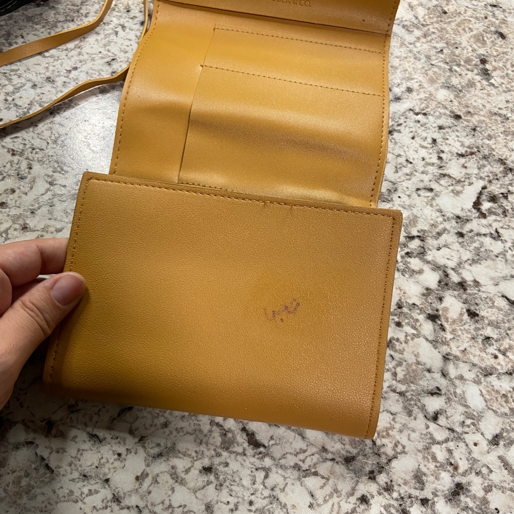 Makeup Case - Picture 3 of 6